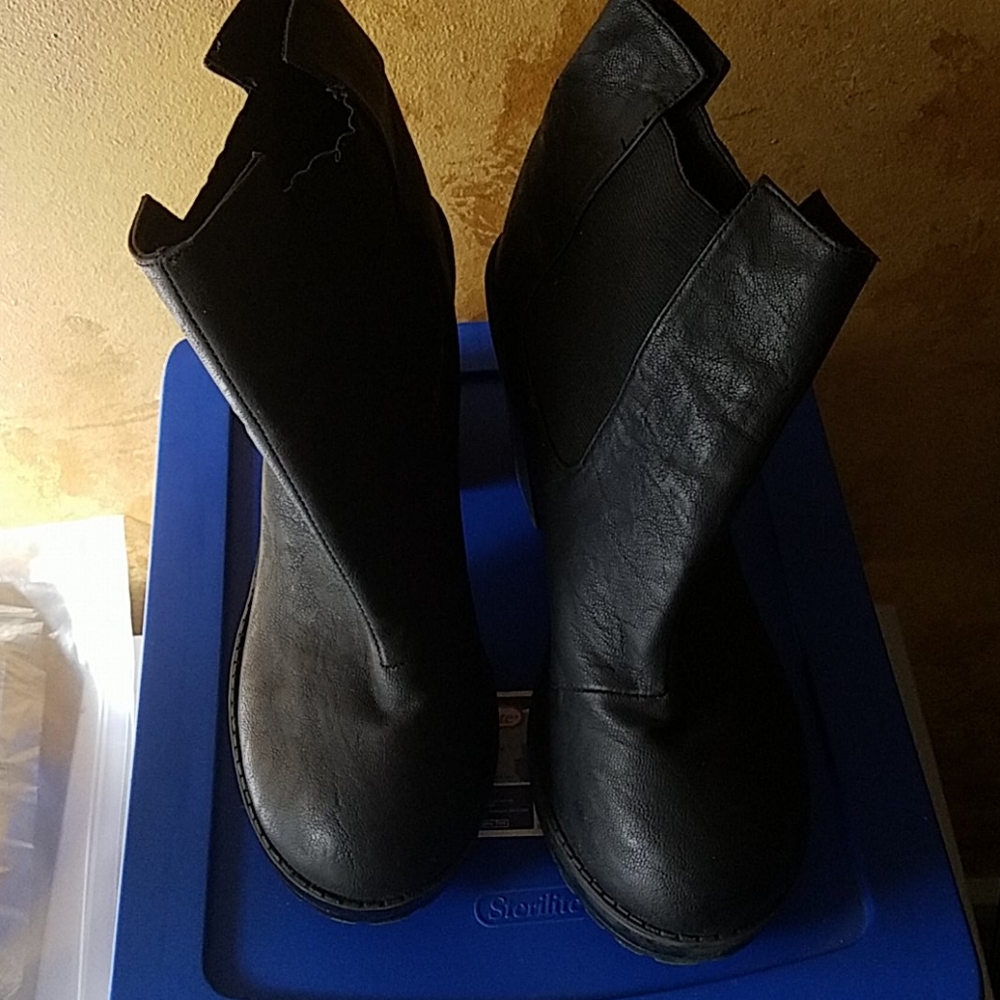 H&M Divided Black Faux Leather Booties Size 8.5